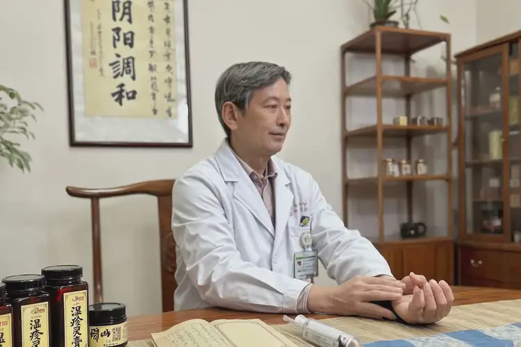 女生手上起濕疹可以治好嗎(圖2)