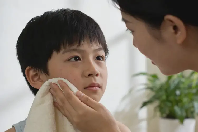 少儿脸上长湿疹可以治好吗(图2)