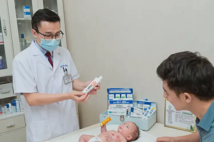 婴儿身上起湿疹能靠自己自愈吗(图2)