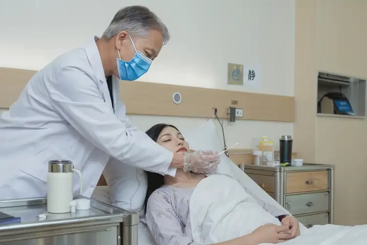 產婦脖子上經(jīng)常長濕疹可以治好嗎(圖3)