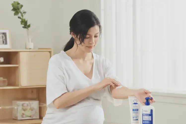 產(chǎn)婦手臂容易長濕疹可以治好嗎(圖3)