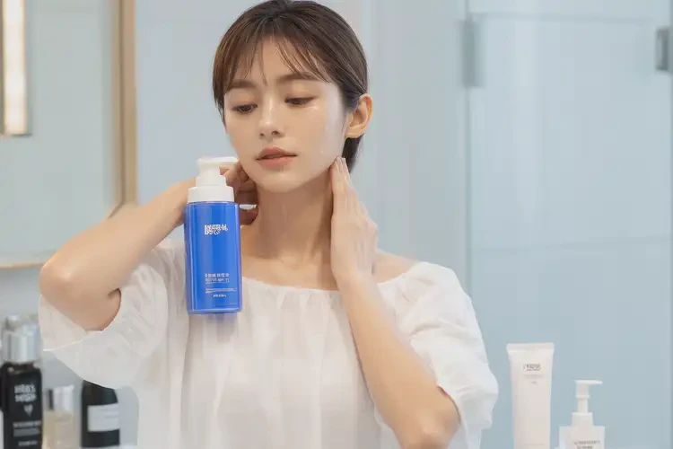 女人脖子出濕疹可以治好嗎(圖2)