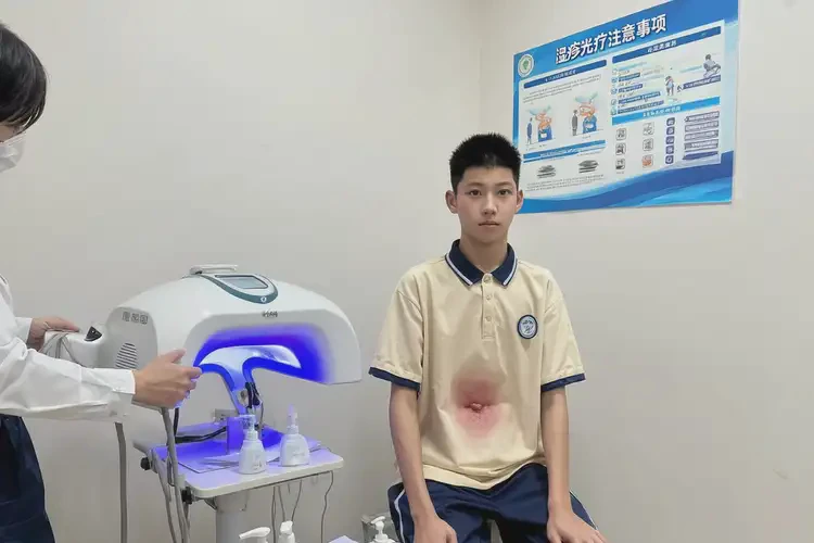 中學(xué)生肚子上長濕疹可以治好嗎(圖2)