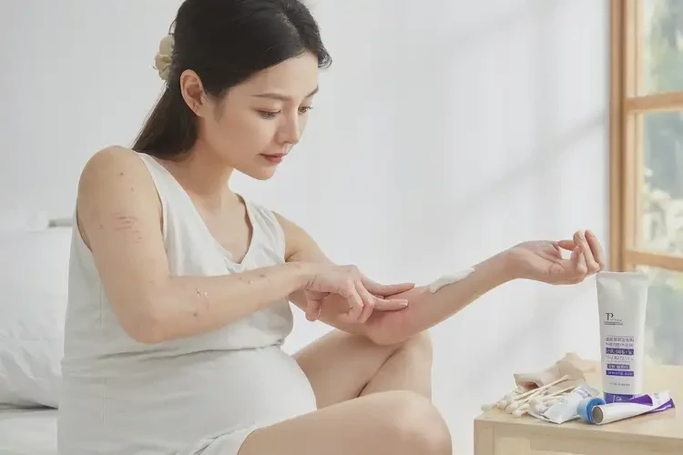 孕婦手臂上出現(xiàn)濕疹可以治好嗎(圖3)