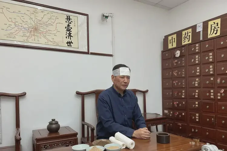 男性臉上容易長濕疹可以治好嗎(圖3)
