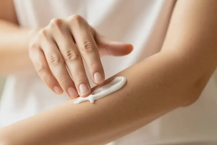 女人手臂有濕疹可以治好嗎(圖3)