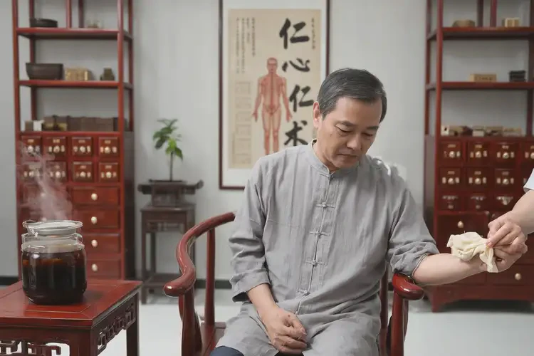 男人四肢經常起濕疹可以治好嗎(圖2)