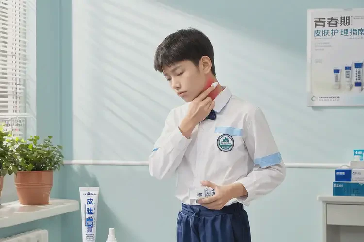 中学生脖子上容易起湿疹可以治好吗(图3)