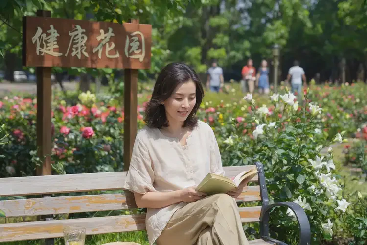 女性肚子上偶尔长湿疹可以彻底自愈吗(图2)