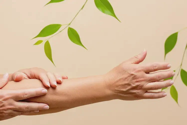 老年人手臂经常起湿疹可以治好吗(图4)