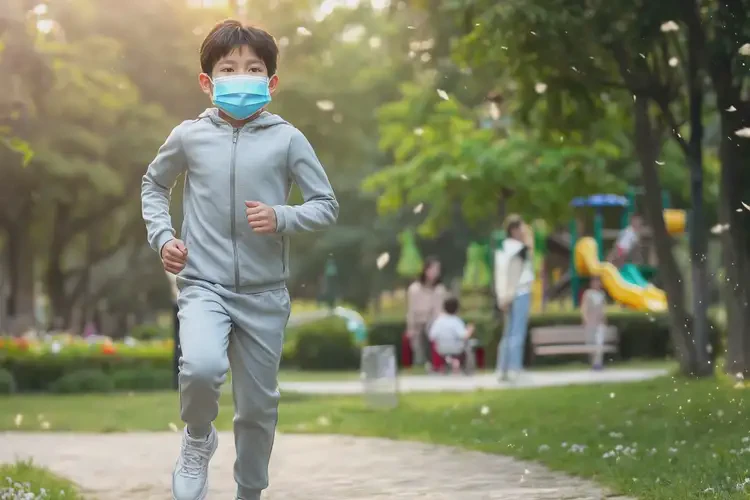 青少年脖子上经常起湿疹可以治好吗(图1)