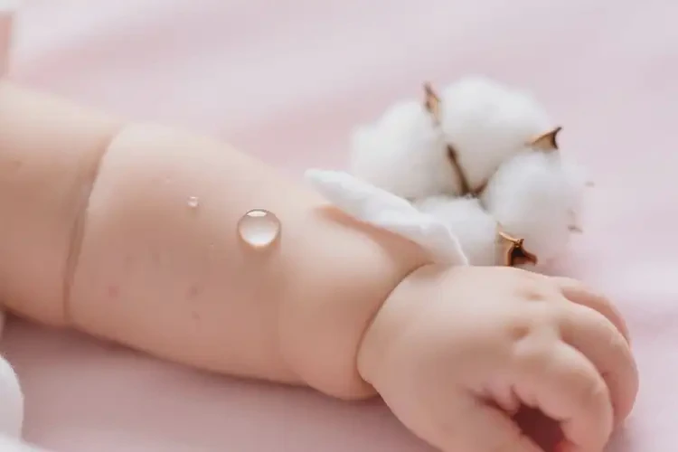 婴儿手臂容易起湿疹能治好吗(图2)