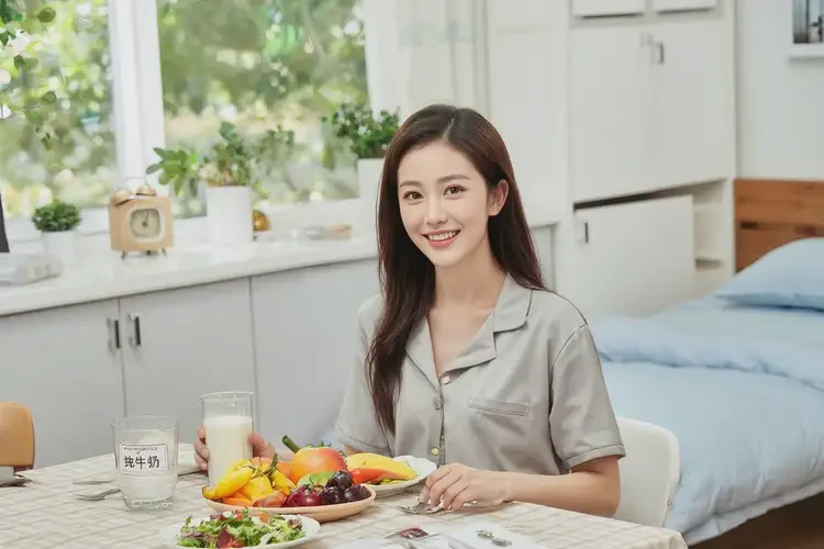 女生面部出现湿疹可不可以彻底自愈(图1)