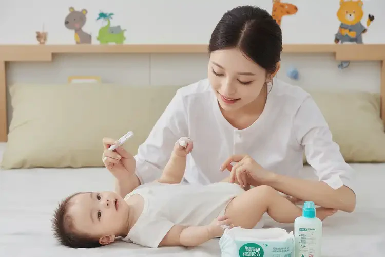 婴幼儿手臂经常长湿疹能靠自己自愈吗(图3)