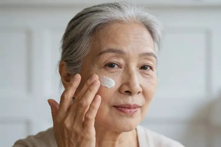 老年人脸上起湿疹能够彻底治愈吗(图1)