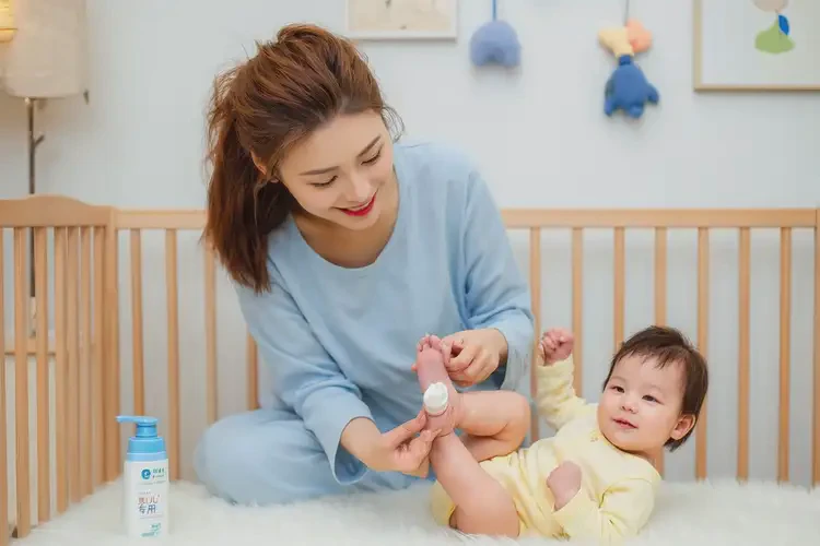 婴儿屁股偶尔长湿疹能治好吗(图3)