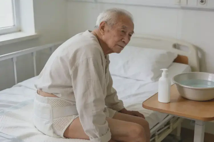 高龄老人屁股偶尔起湿疹可以彻底自愈吗(图1)