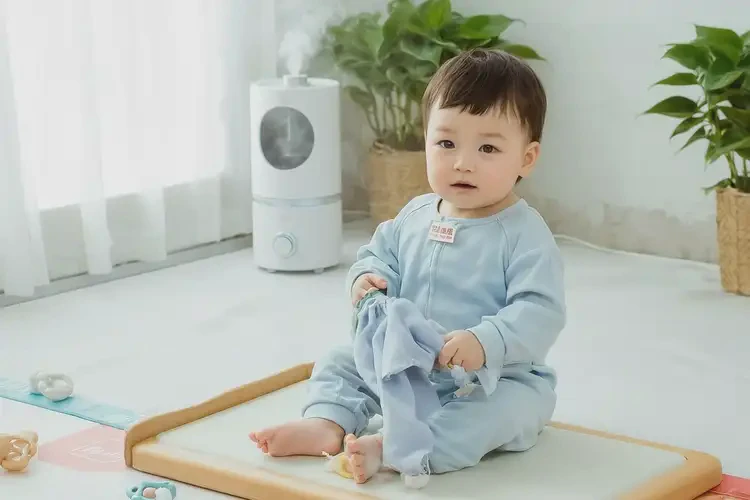 宝宝手上起湿疹能治好吗(图1)