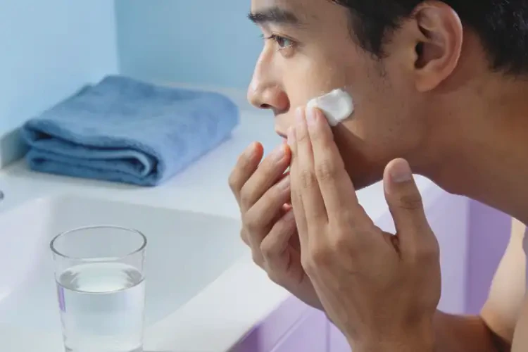 男人面部容易长湿疹可不可以彻底自愈(图1)