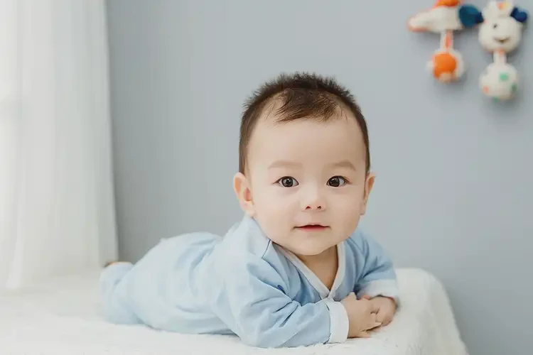 宝宝小腿上偶尔起湿疹能治好吗(图2)