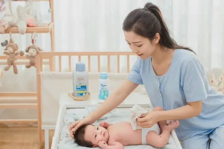 婴幼儿面部起湿疹能治好吗(图2)