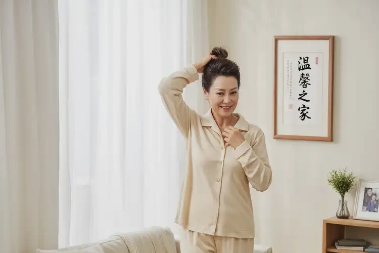 哺乳期妈妈脖子上偶尔长湿疹可以治好吗(图1)