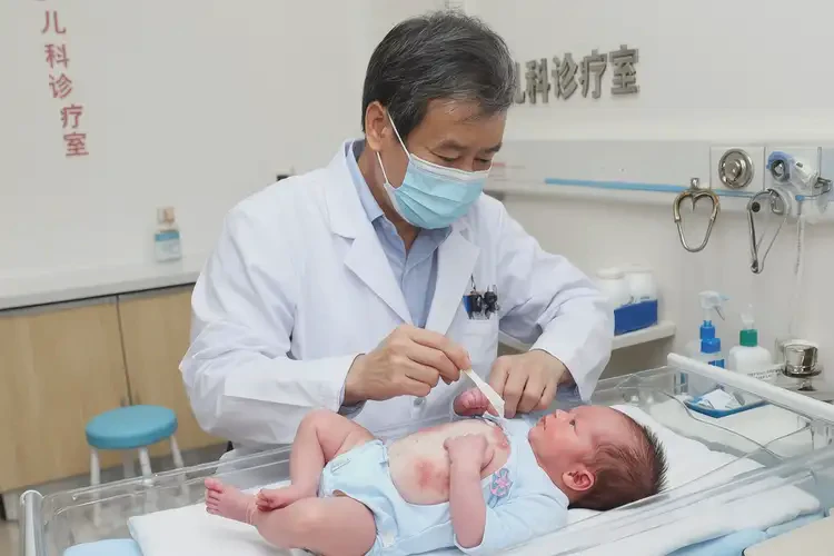 婴幼儿屁股长湿疹能治好吗(图2)