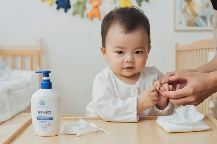 宝宝脸上出湿疹能治好吗(图1)