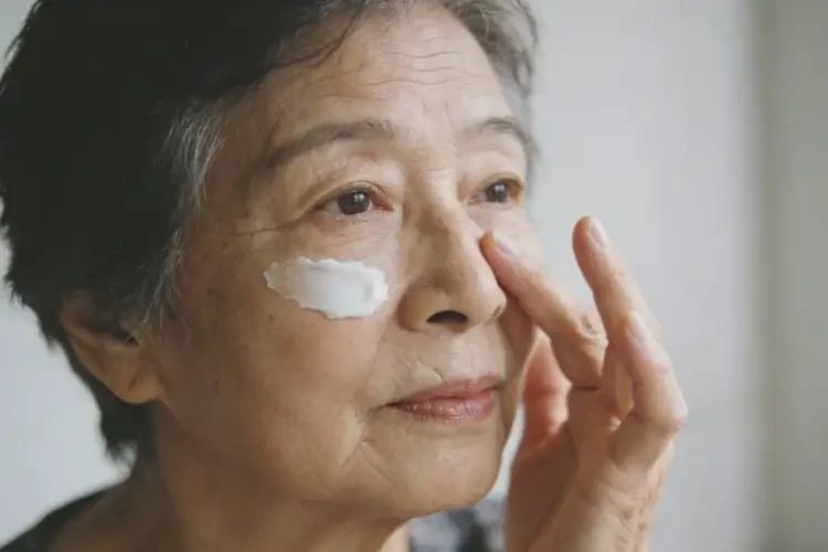 老年人脸上起湿疹能够彻底治愈吗(图3)