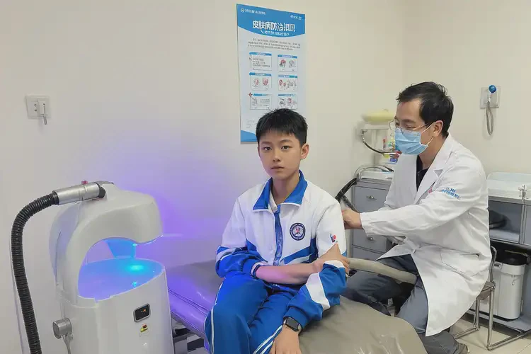 中学生肚子经常起湿疹可以治好吗(图1)