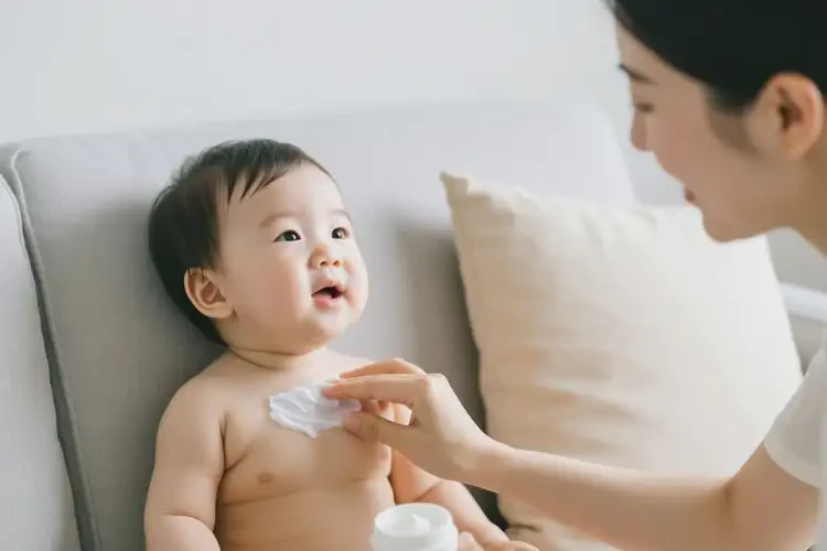 宝宝脖子出现湿疹能治好吗(图1)