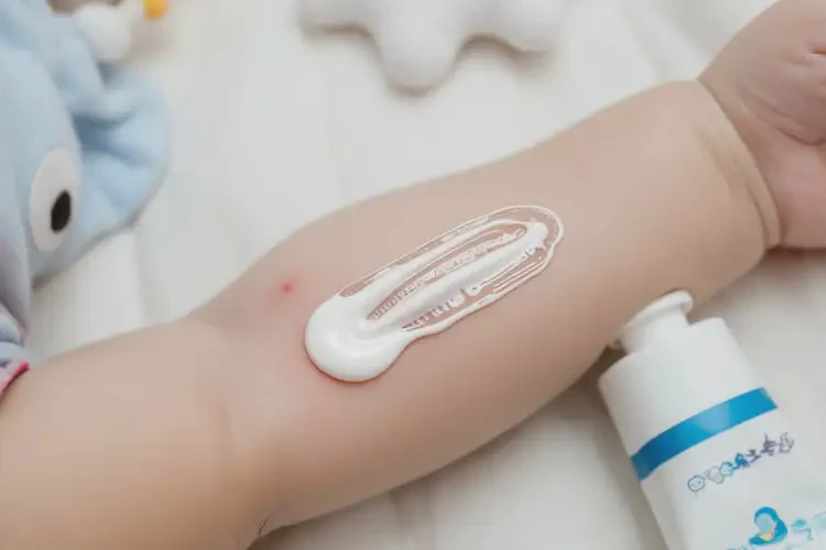 宝宝手臂上有湿疹能治好吗(图3)