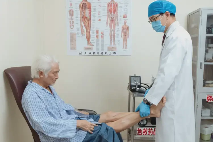 老年人大腿出湿疹可以治好吗(图3)