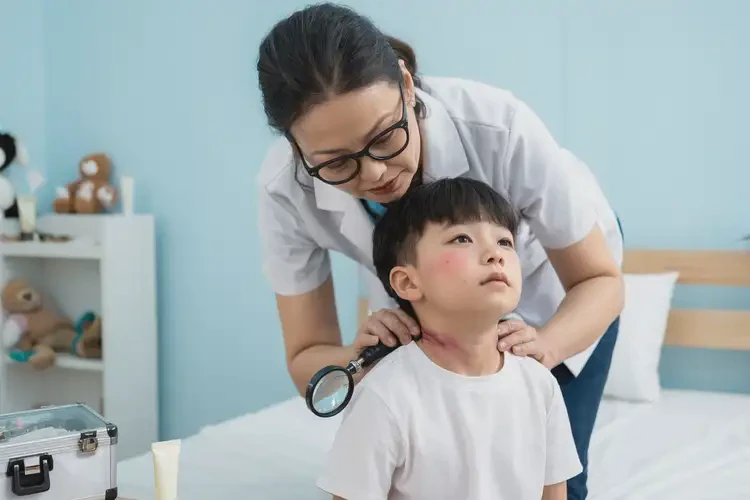 小儿脖子偶尔起湿疹能靠自己自愈吗(图4)