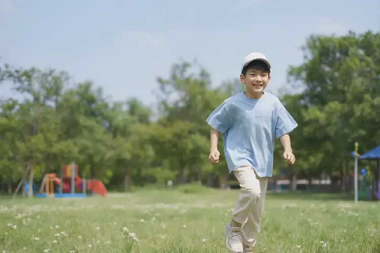 小学生四肢偶尔长湿疹能靠自己自愈吗(图1)