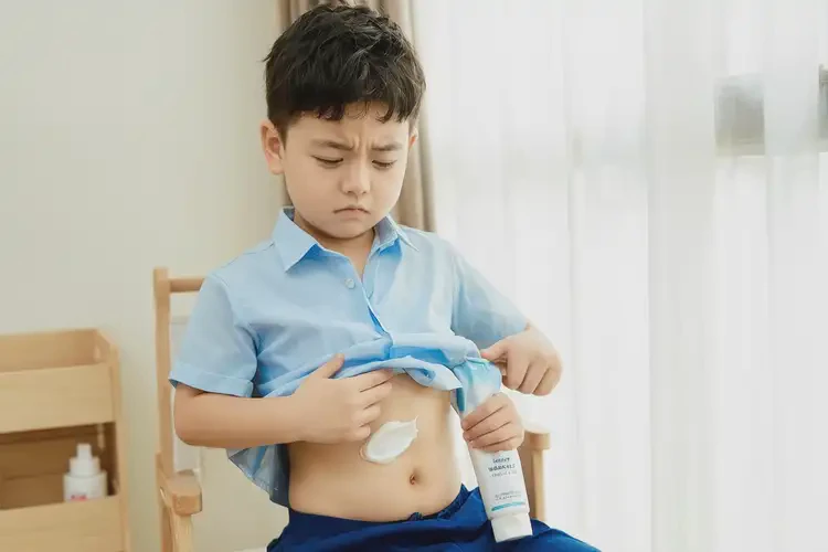 小学生屁股上起湿疹不管它会自己痊愈吗(图2)