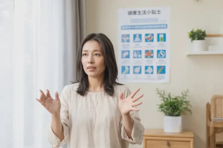 女人屁股偶尔起湿疹可以治好吗(图2)