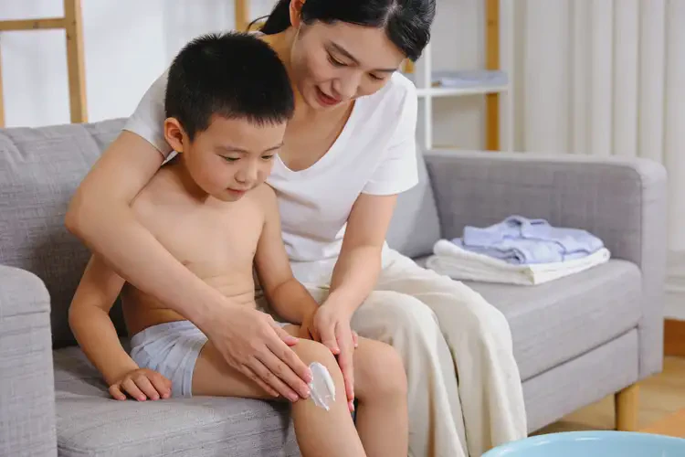 少儿大腿上长湿疹能治好吗(图1)