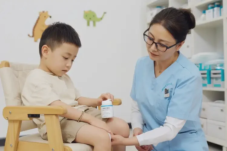 孩子小腿上出湿疹能治好吗(图2)