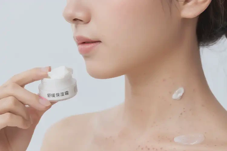 女生脖子偶尔起湿疹可以彻底自愈吗(图3)