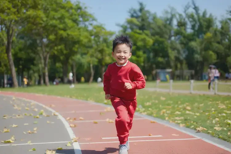 少儿手上出现湿疹能治好吗(图1)