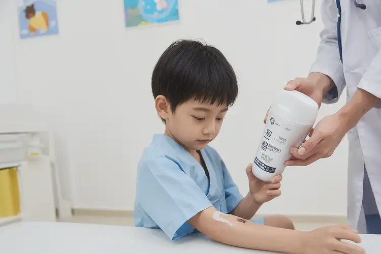 儿童身上偶尔长湿疹能够彻底治愈吗(图4)