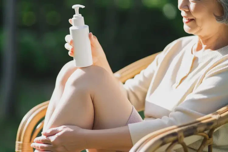 老年人四肢偶尔长湿疹能治好吗(图1)