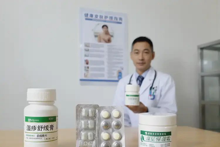 小学生脸上起湿疹不管它会自己好吗(图2)