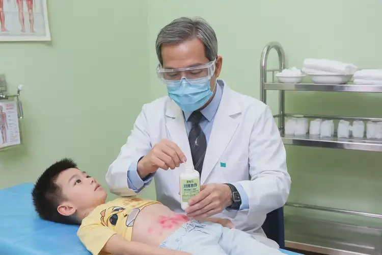 小孩肚子上起湿疹能治好吗(图3)