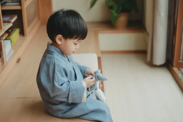 小孩脖子偶尔起湿疹能治好吗(图1)