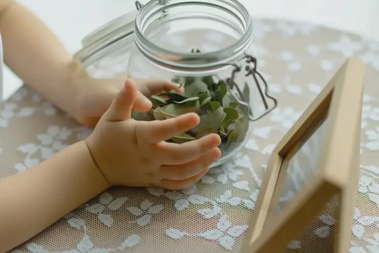 儿童手上偶尔长湿疹能治好吗(图1)