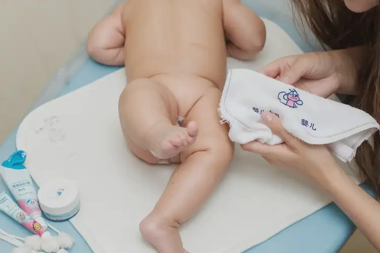 婴儿肛周偶尔长湿疹能靠自己自愈吗(图3)