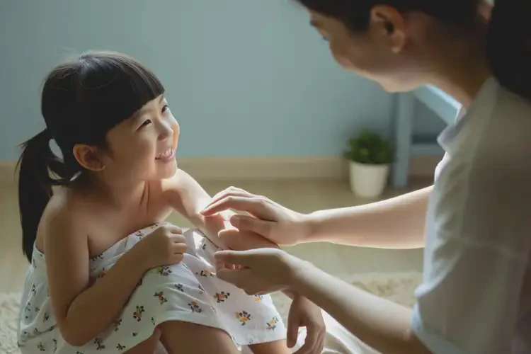 儿童身上容易长湿疹能治好吗(图4)