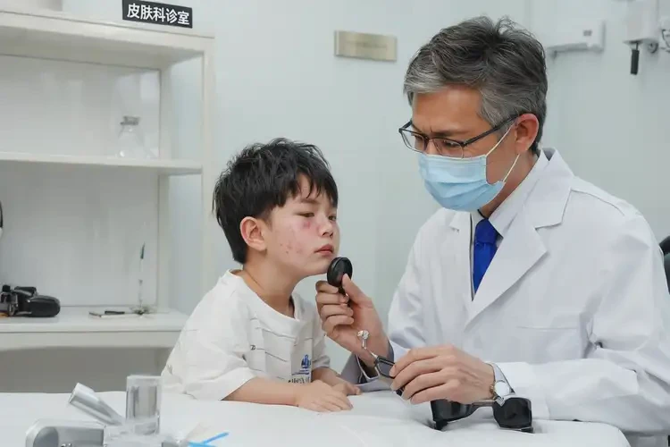 小儿脸上经常起湿疹能治好吗(图3)